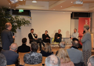 Podium der Veranstaltung